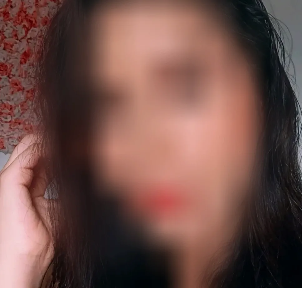 Nawal, 29 años